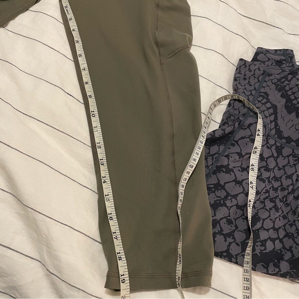 Two Pair Dragon Fit Capri Leggings with Side Pockets - Picture 9 of 10